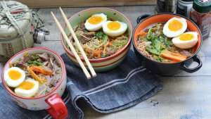 Ramen, supa gatita la Multicookerul Crock-Pot express cu gatire sub presiune