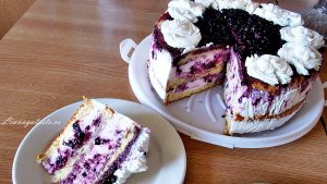 Tort cu afine si crema de branza. Reteta simpla, delicioasa si usor de facut